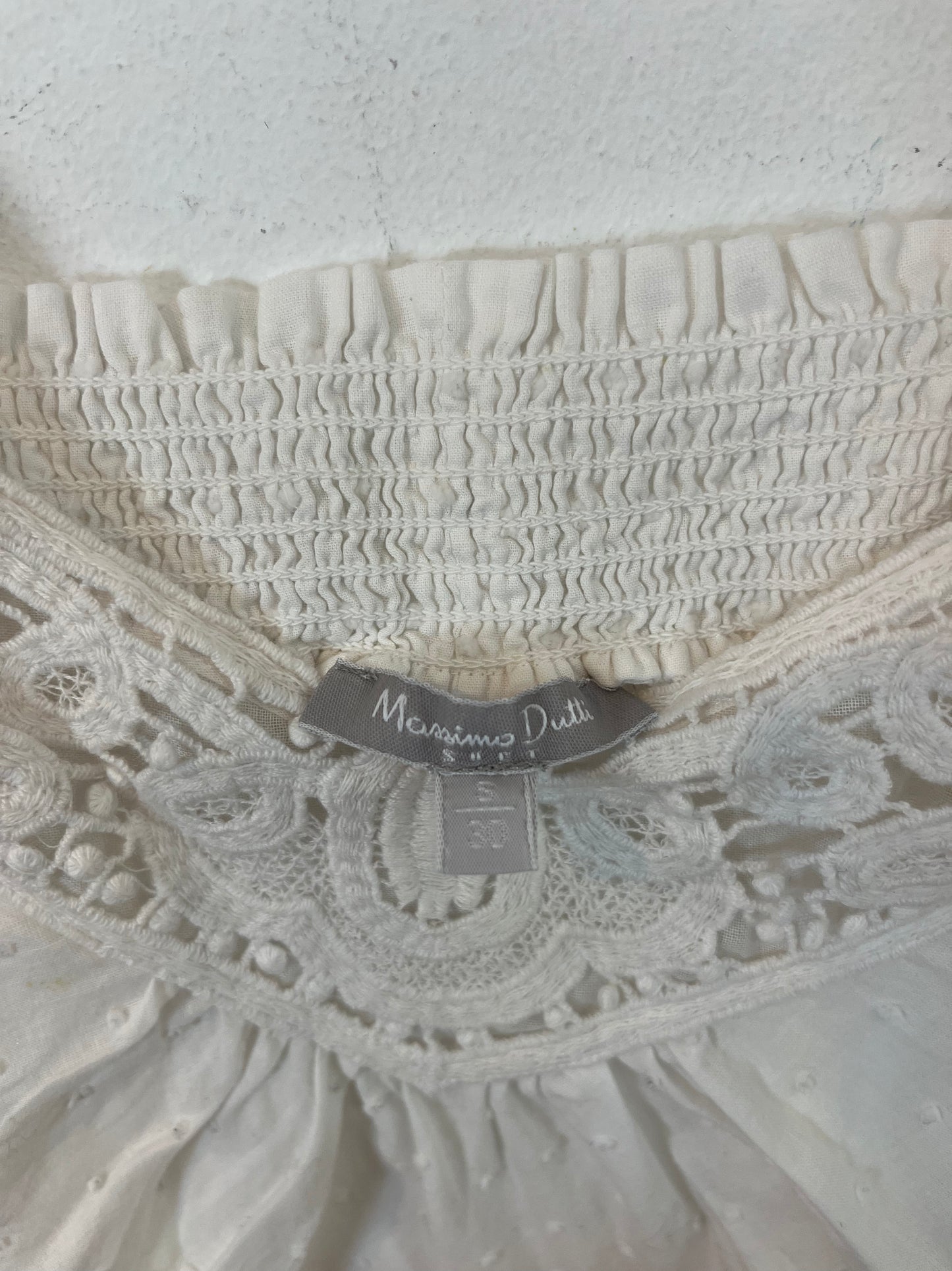 MASSIMO DUTTI. Top blanco plumeti. T S