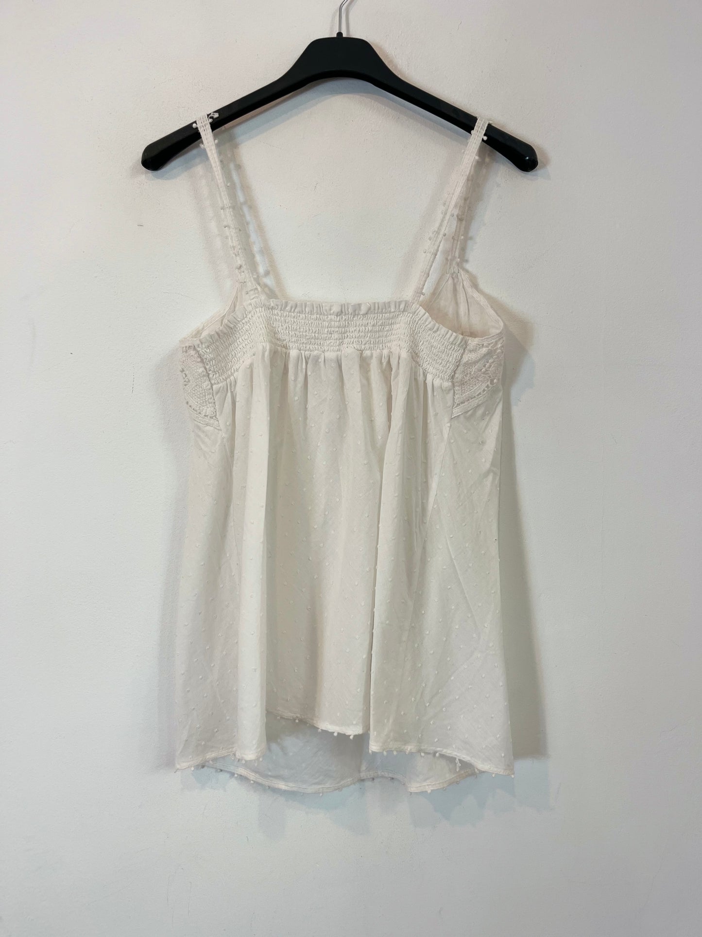 MASSIMO DUTTI. Top blanco plumeti. T S