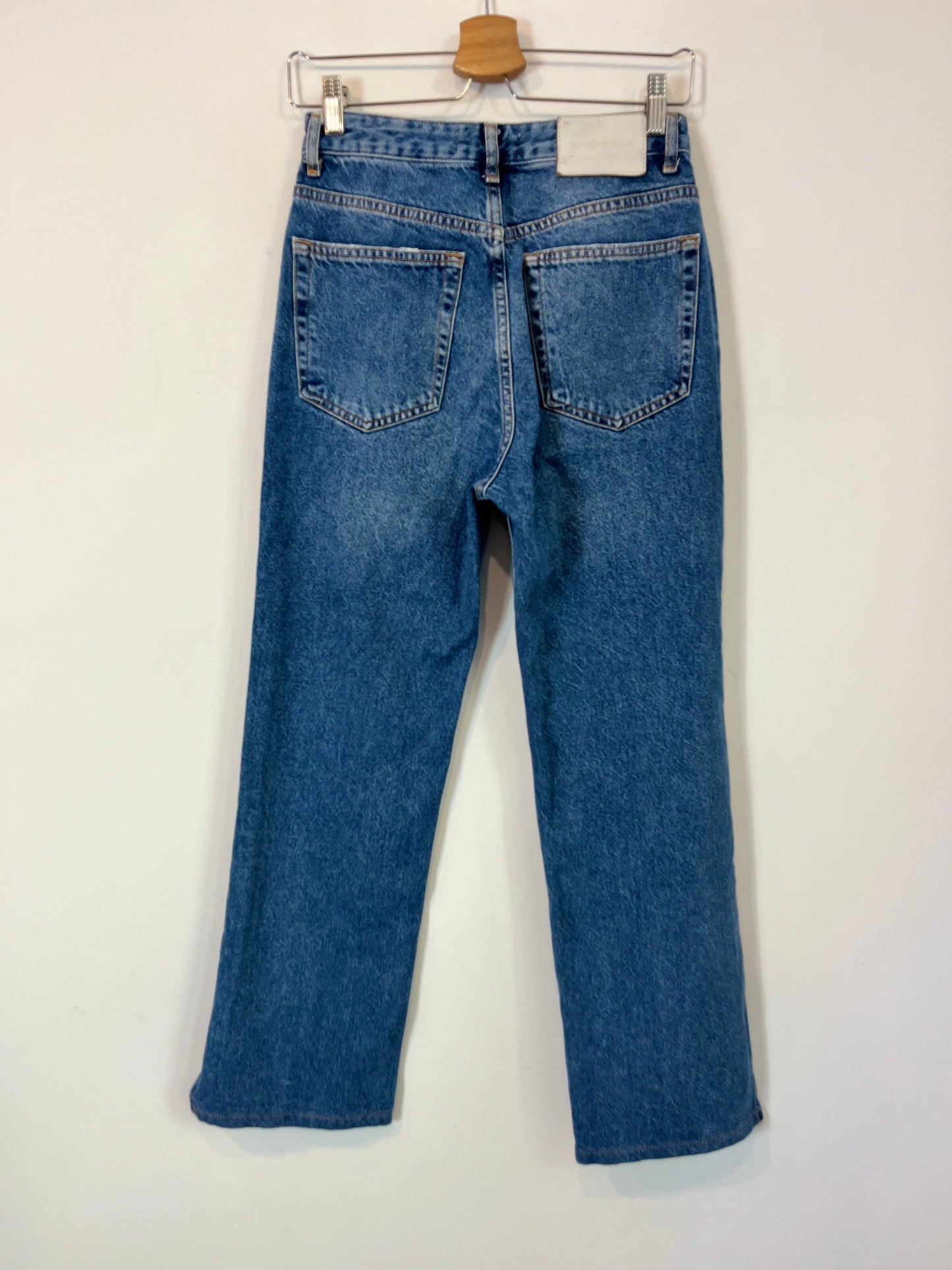 PULL&amp;BEAR. Straight denim openings. T 36