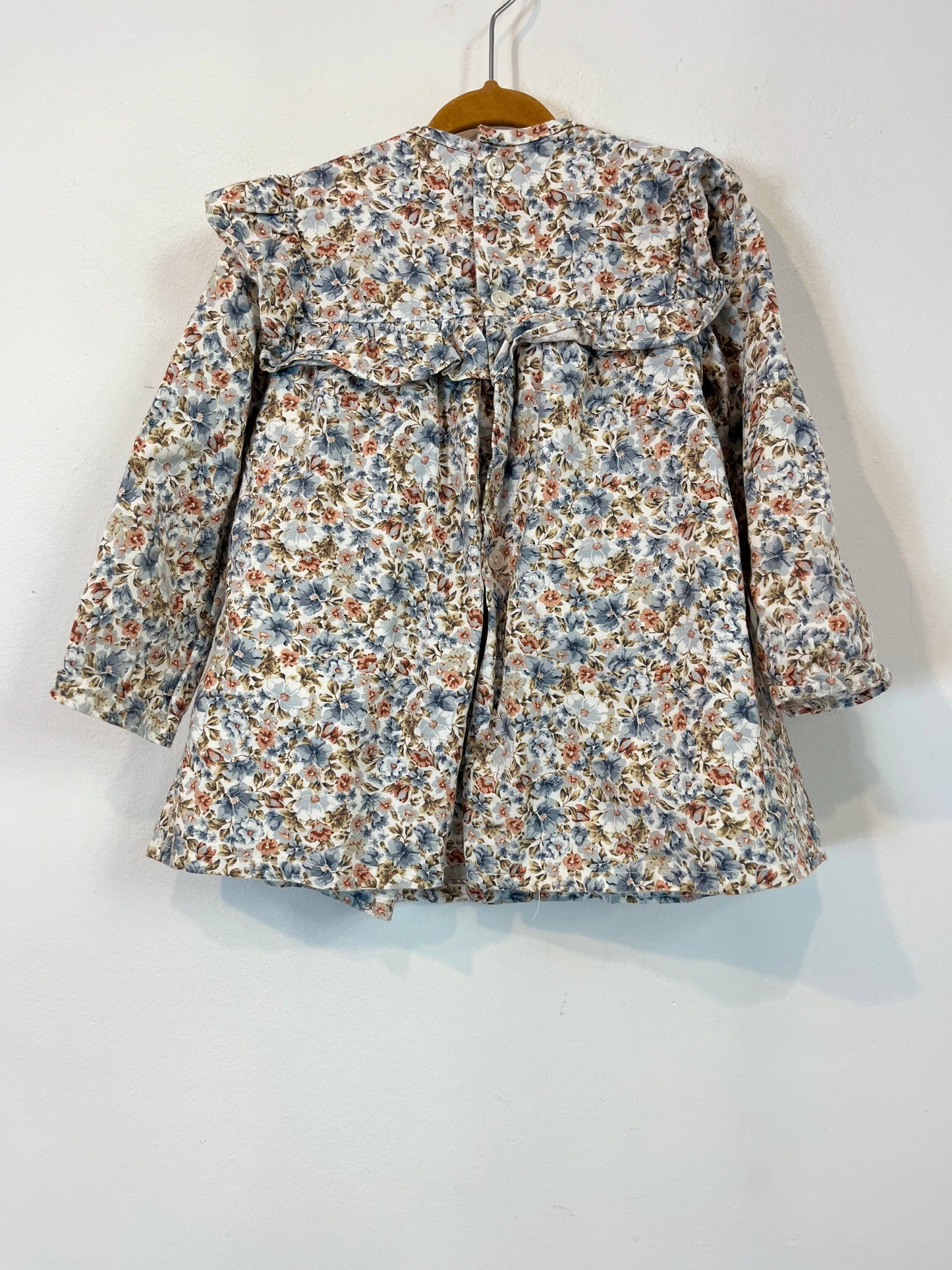 DOÑA CARMEN. Jesusito estampado flores. T 3 años