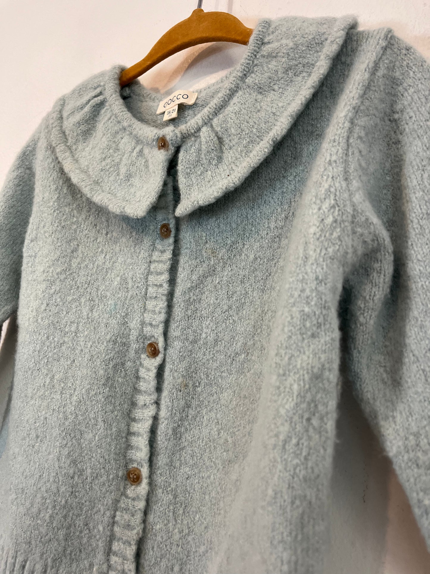 GOCCO. Chaqueta punto detalle cuello. T 18/24 meses