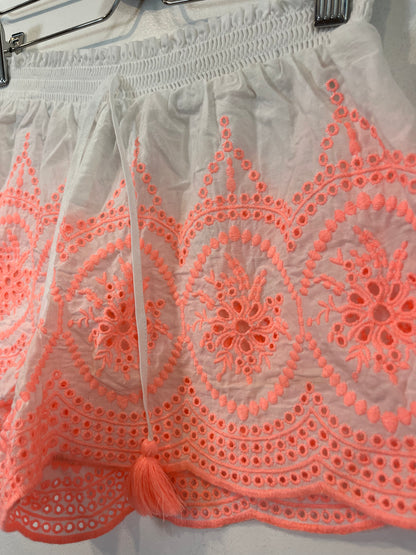 ETAM. Shorts with embroidered details. TS