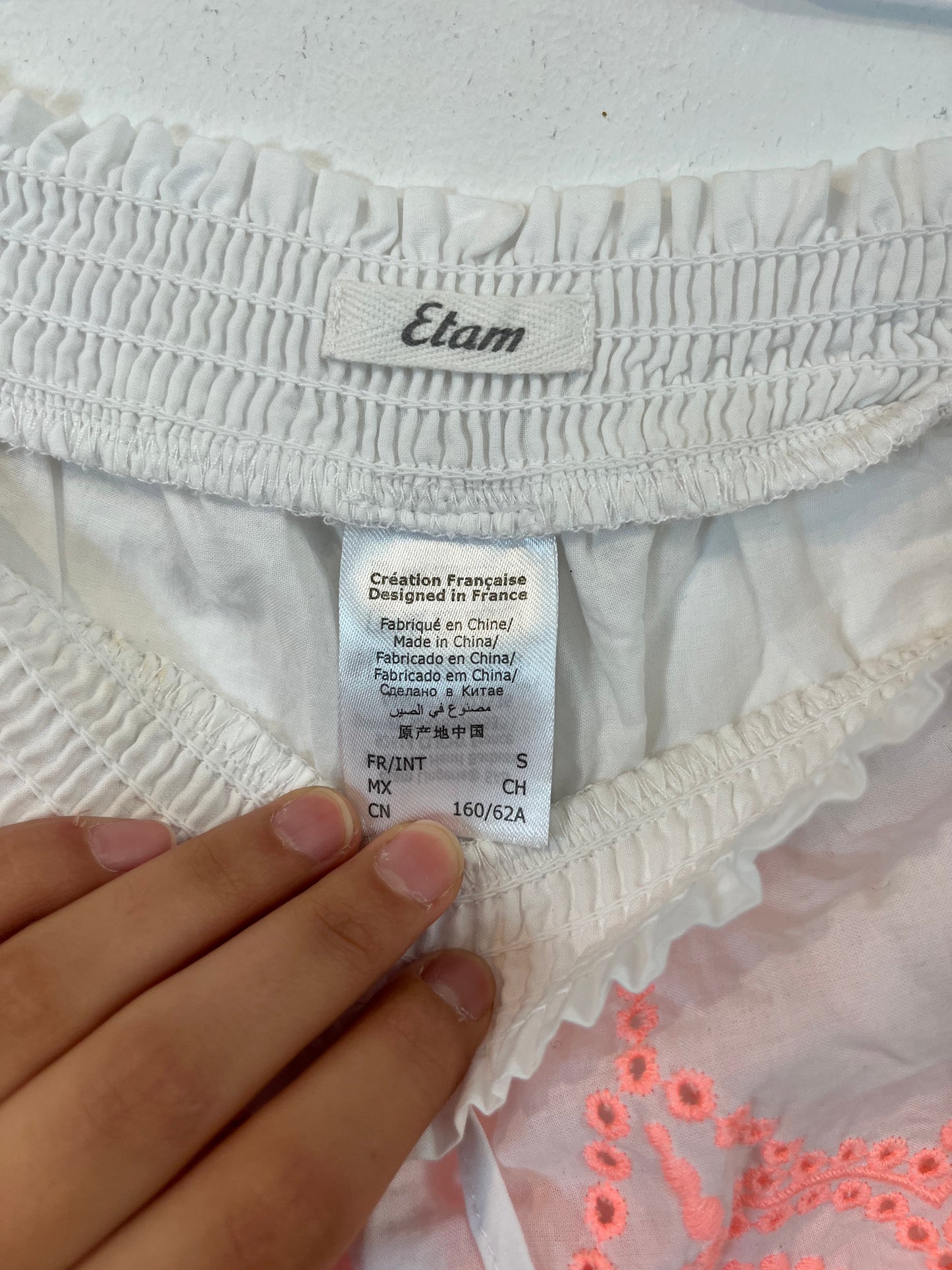 ETAM. Shorts with embroidered details. TS