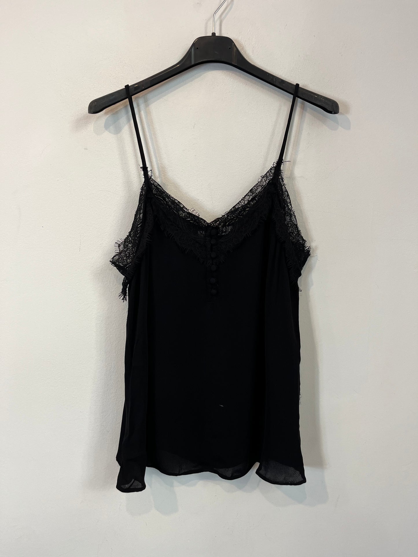 MANGO. Top lencero negro encaje. T S