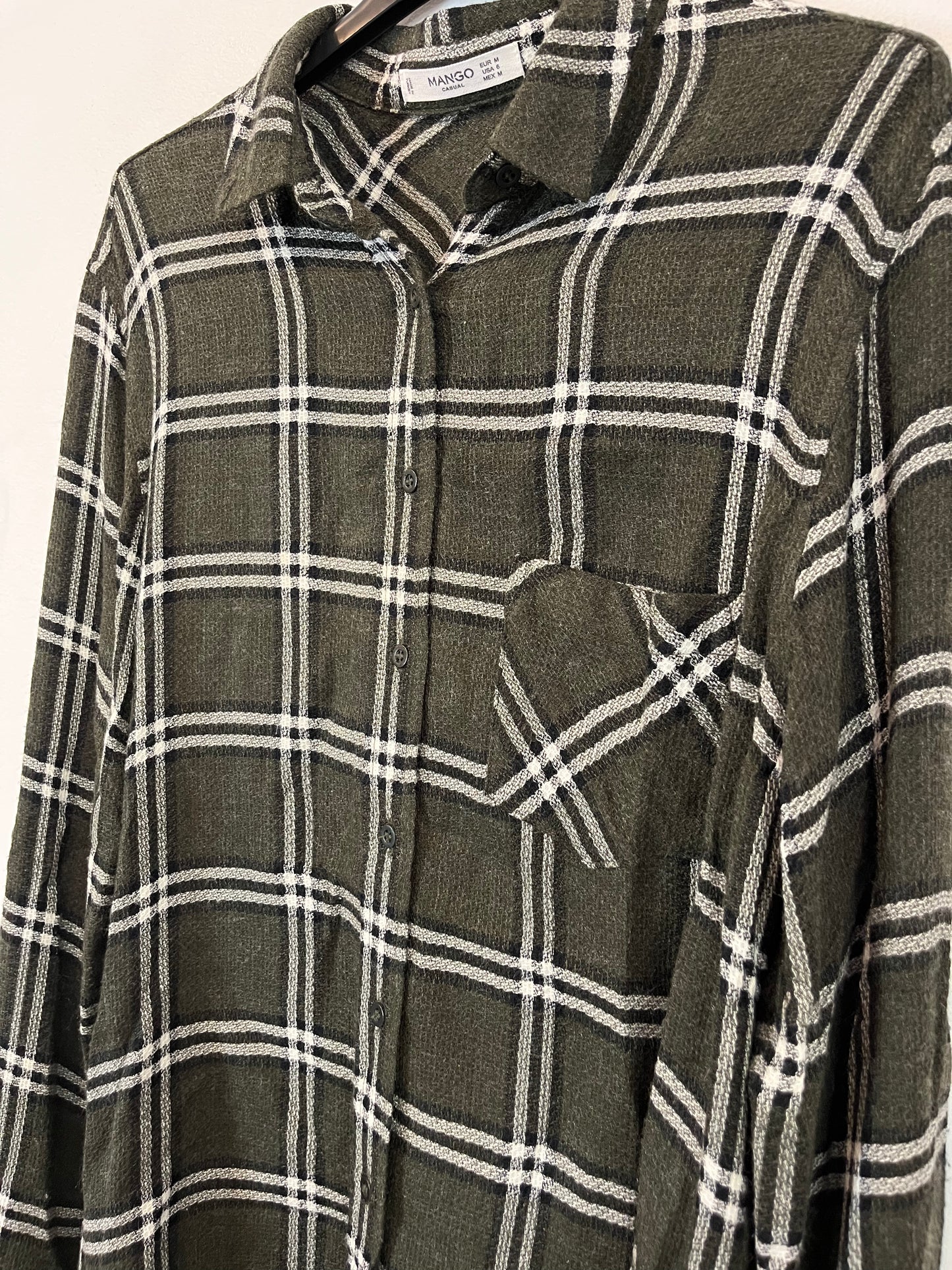 MANGO. Camisa verde cuadros. T M