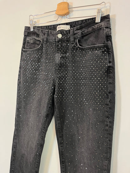 ZARA. Denim negro pedrería. T 38