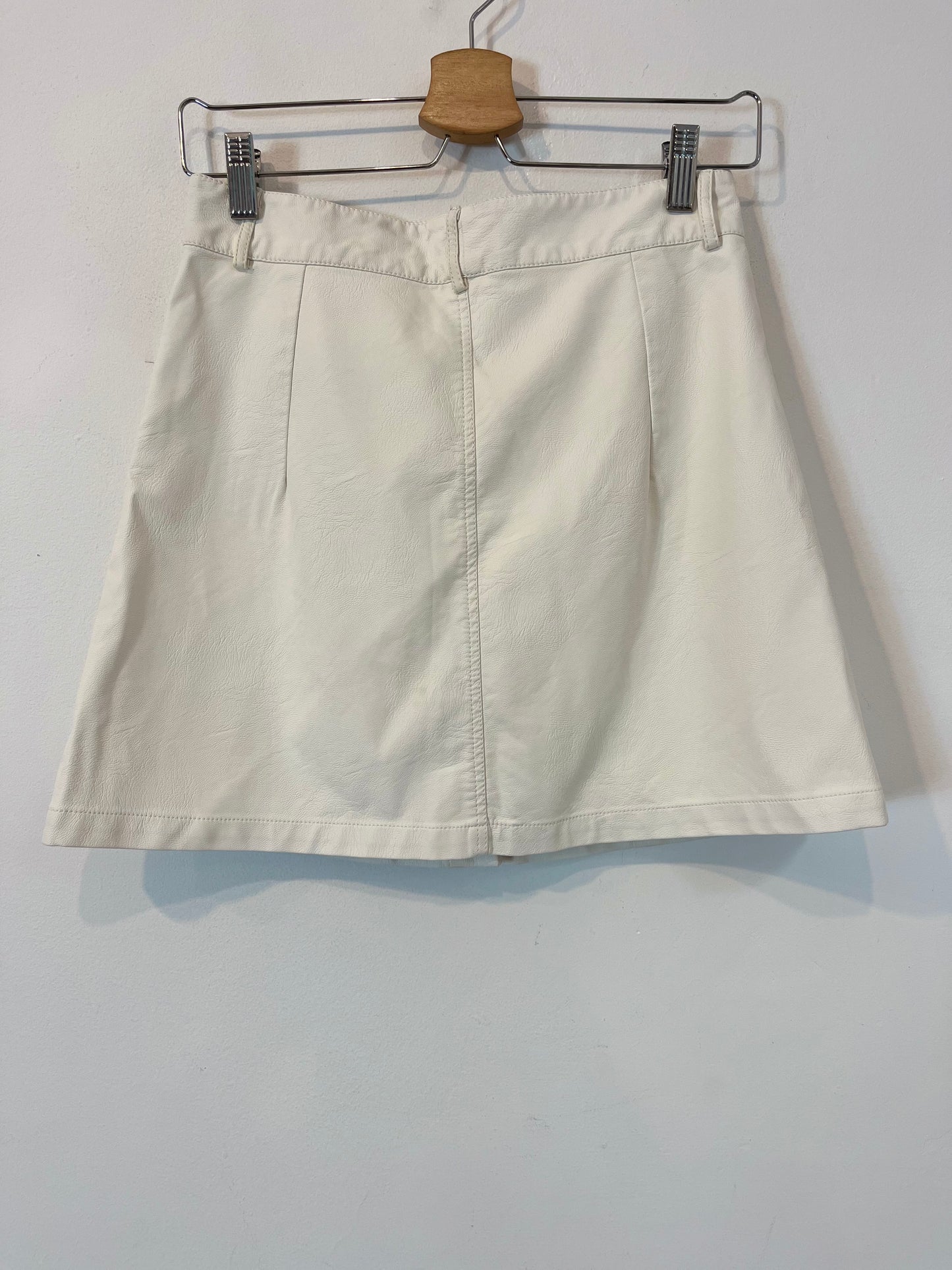 PRETTYLITTLETHING. White buttoned faux leather skirt. Size 38