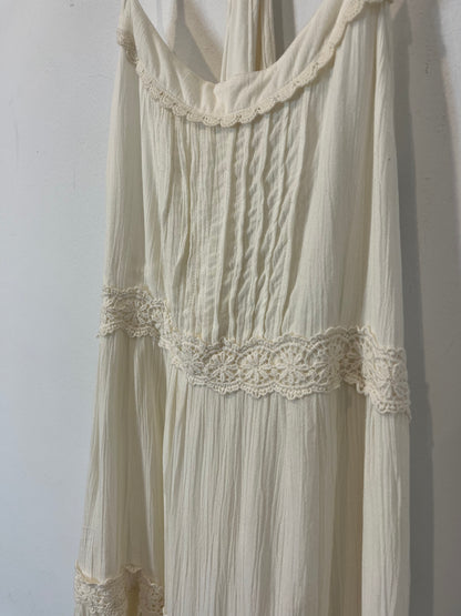 HOLLISTER. Vestido beige claro. T S