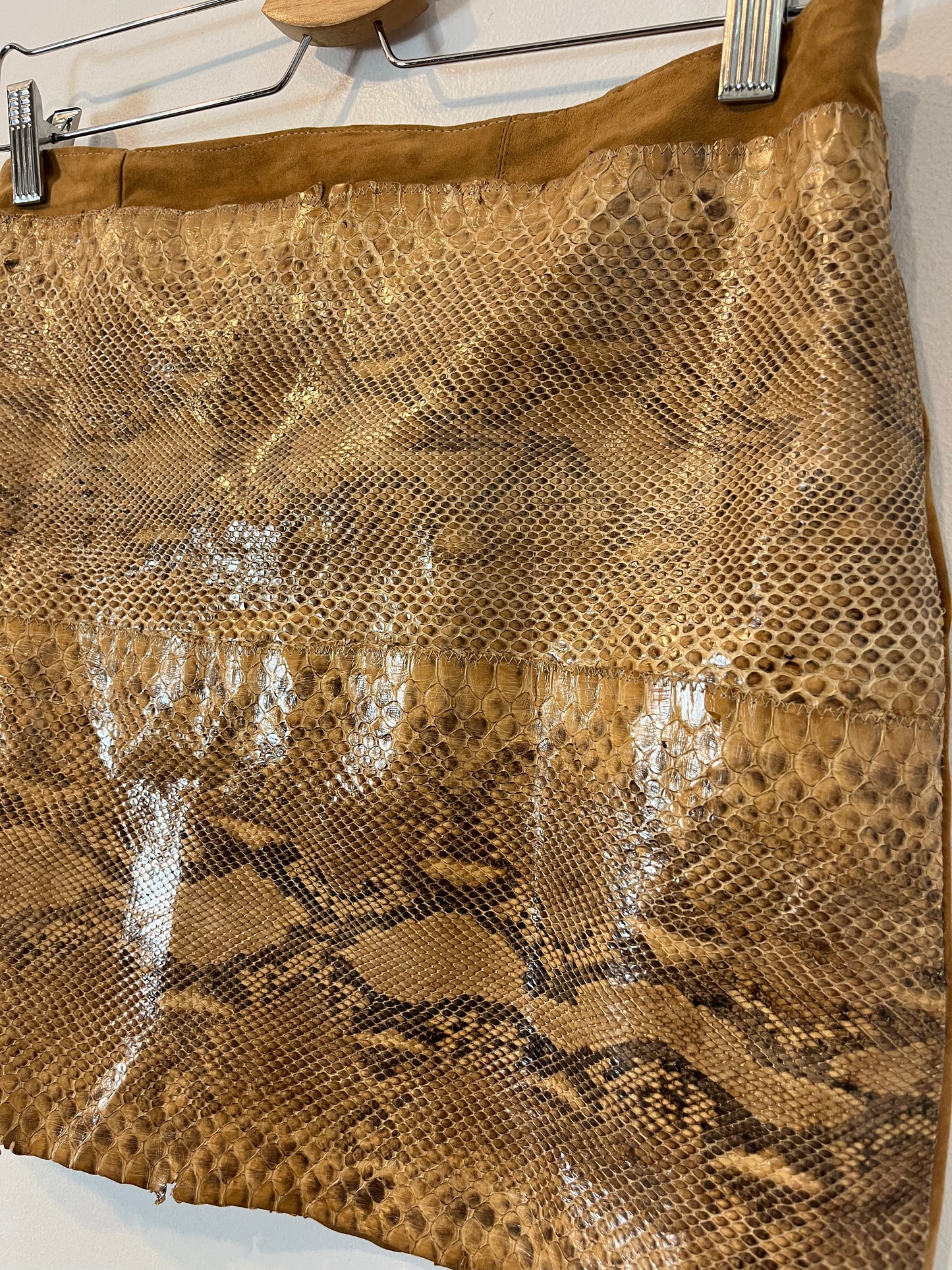 OTRAS. Falda piel vintage T.u(40)