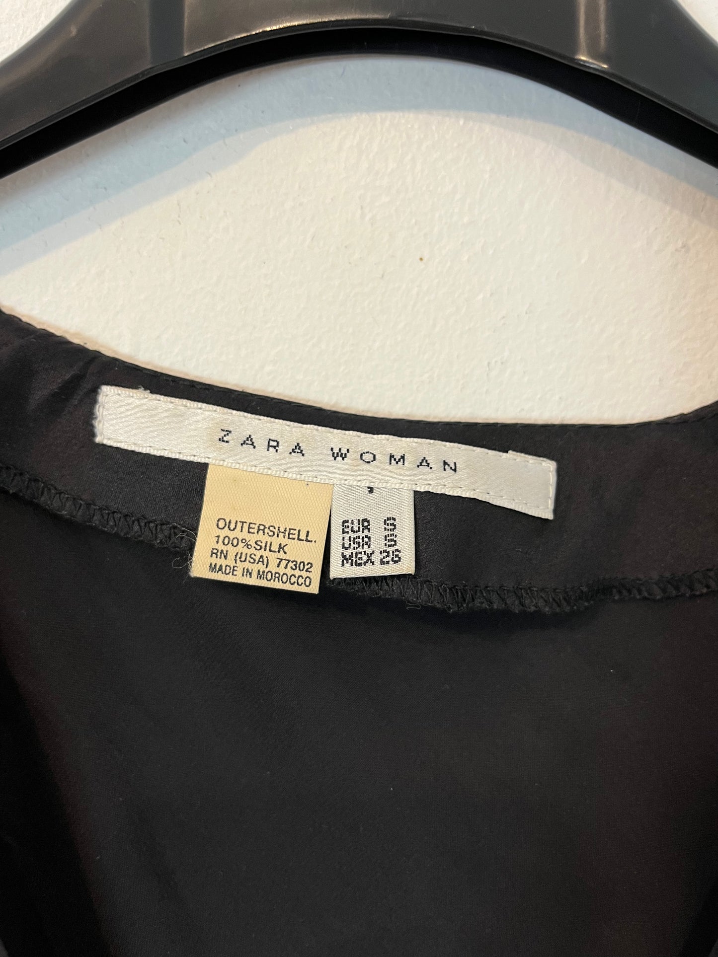 ZARA. Vestido negro seda T.s