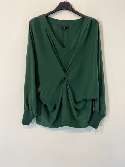 ADOLFO DOMINGUEZ. Blusa verde seda. T 40