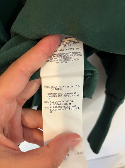 ADOLFO DOMINGUEZ. Blusa verde seda. T 40