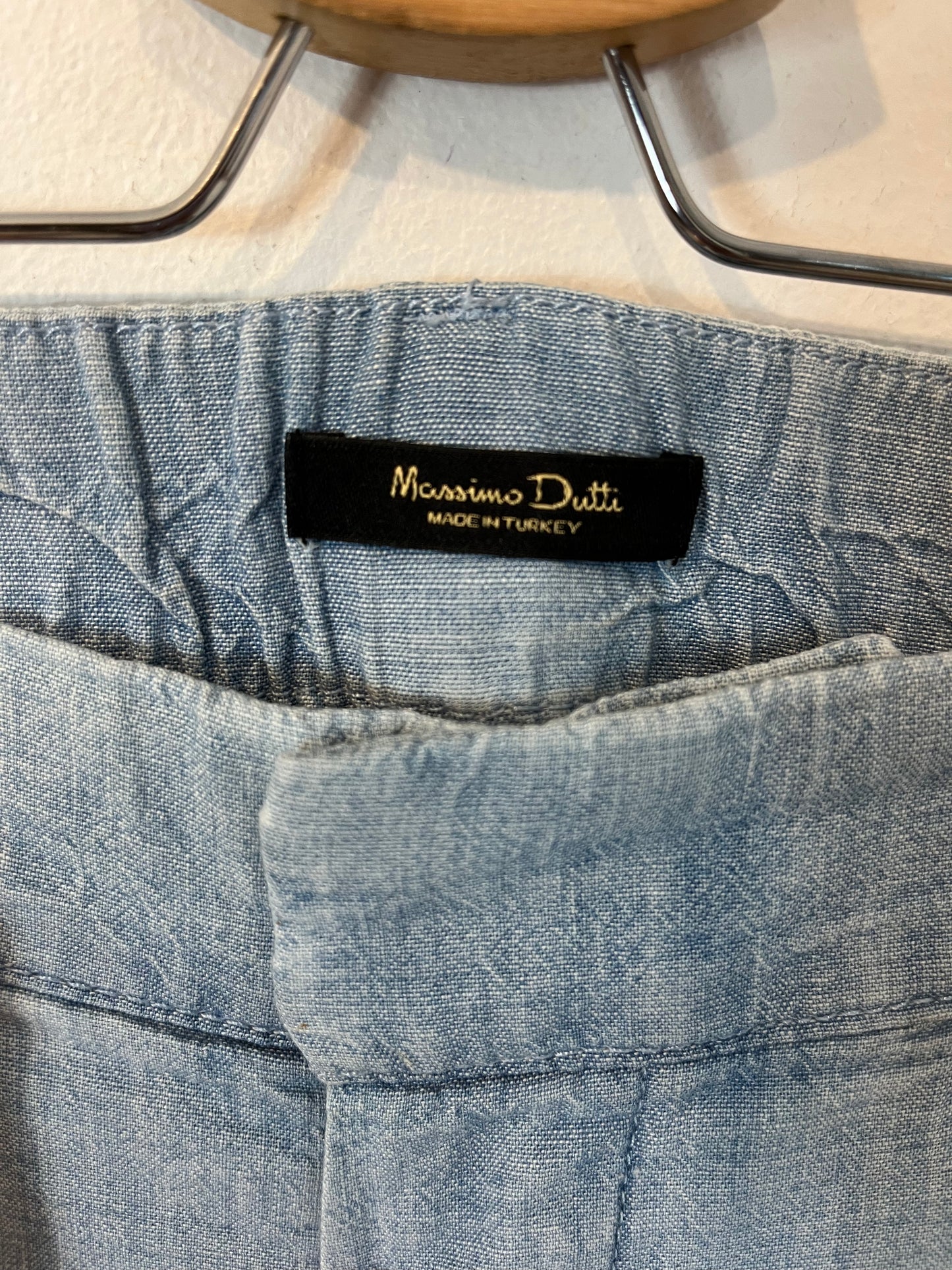 MASSIMO DUTTI. Pantalón denim fluido. T 34