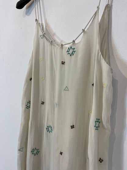 OTRAS. Vestido blanco roto bordado T.38