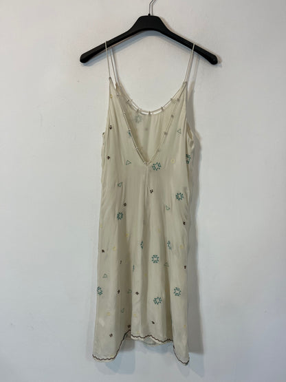 OTRAS. Vestido blanco roto bordado T.38