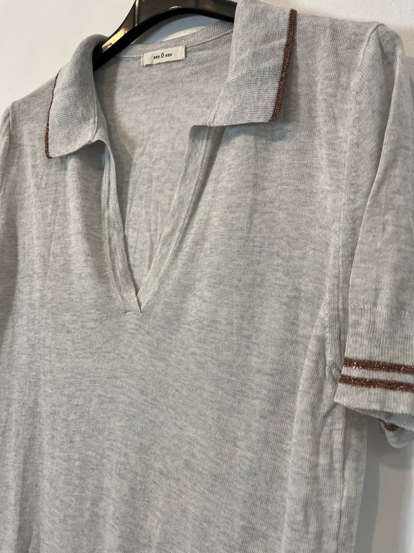 ESE O ESE. Top polero gris T.s