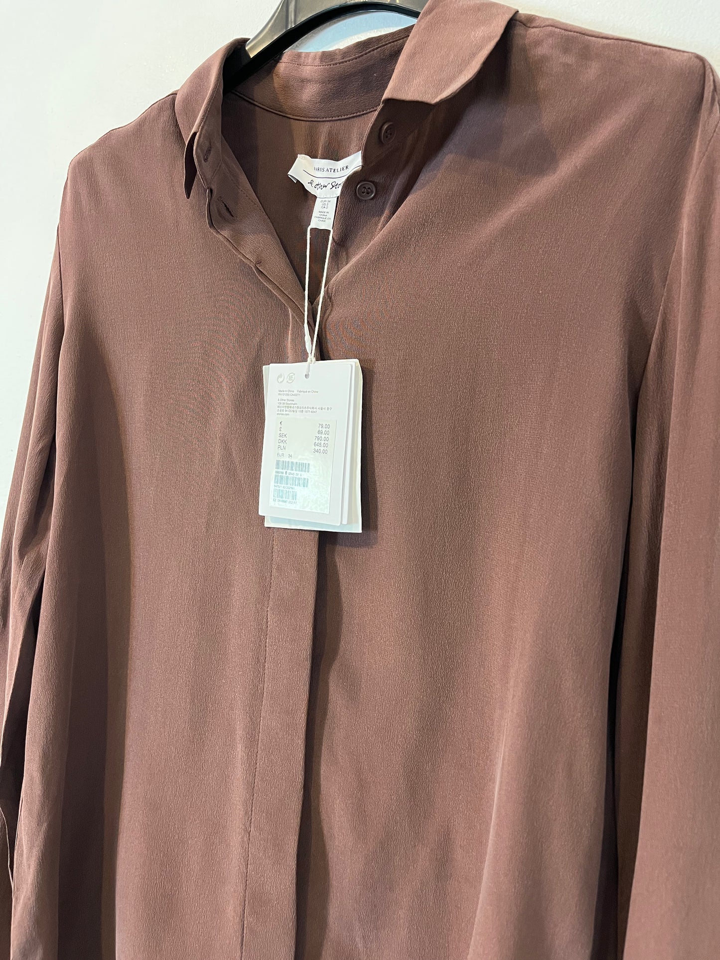 &OTHER STORIES. Blusa marrón seda T.34