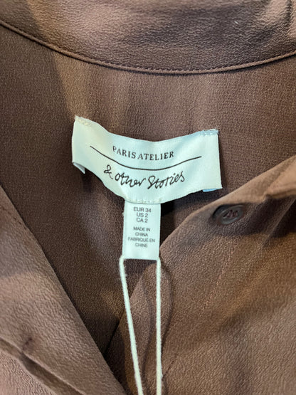 &OTHER STORIES. Blusa marrón seda T.34