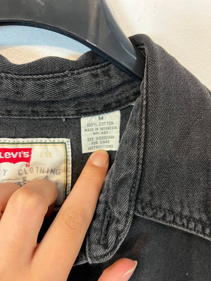 LEVI'S. Sobrecamisa denim bordada. TU(M)