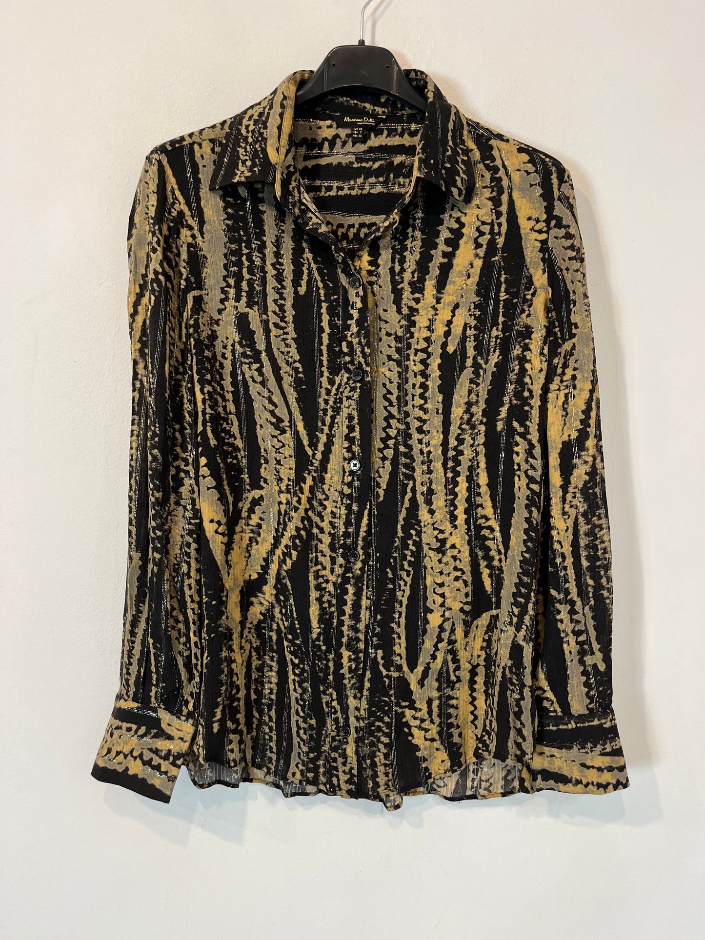 MASSIMO DUTTI. Blusa negra y camel estampada T.34