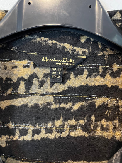 MASSIMO DUTTI. Blusa negra y camel estampada T.34