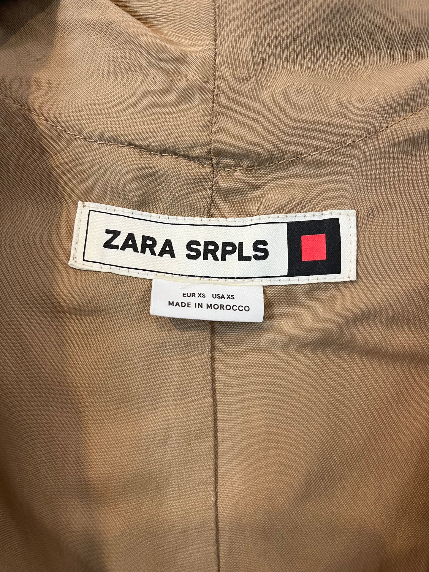 ZARA. Chaleco fluido camel  T.xs