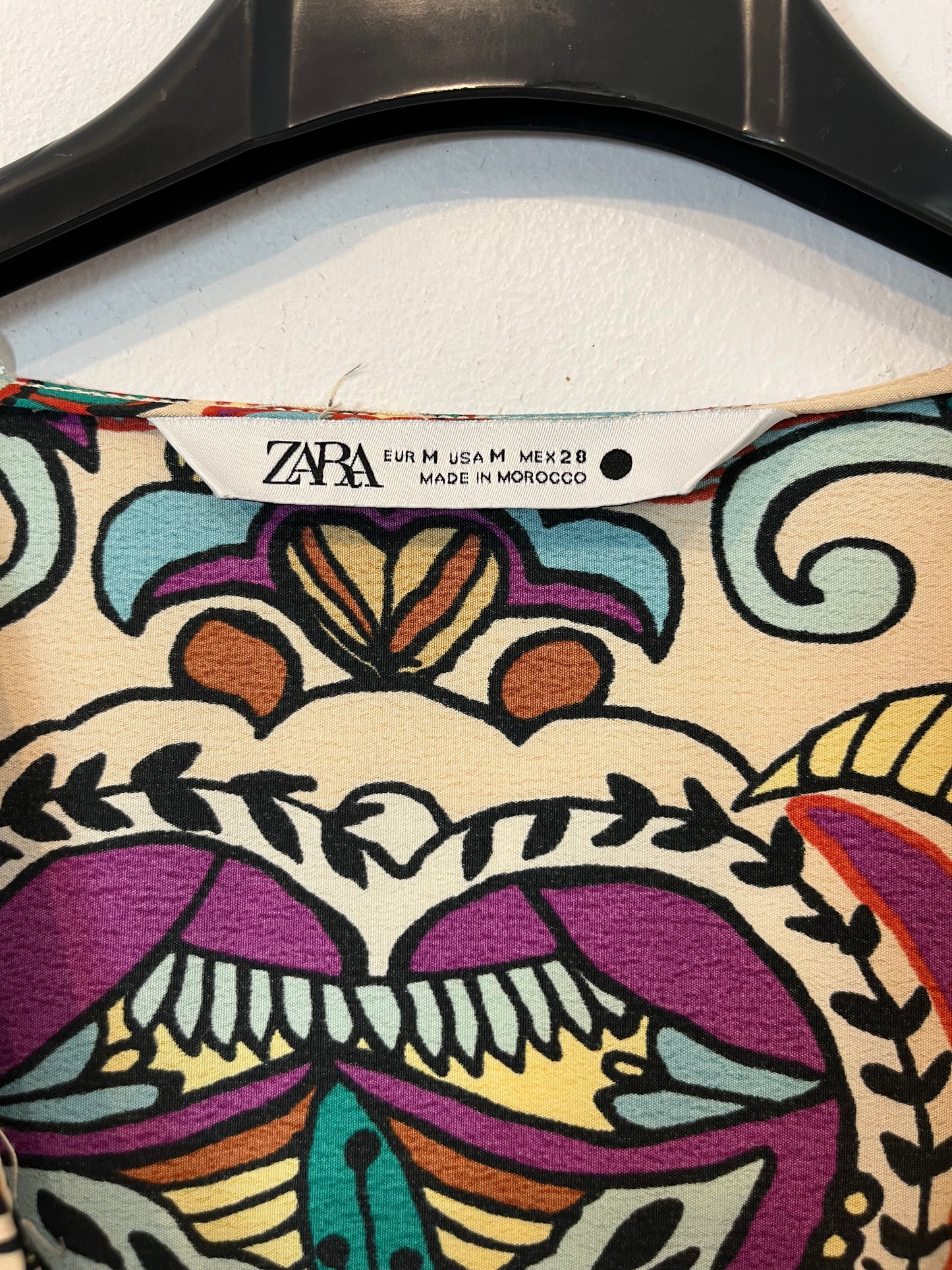 ZARA. Vestido beige estampado T.m