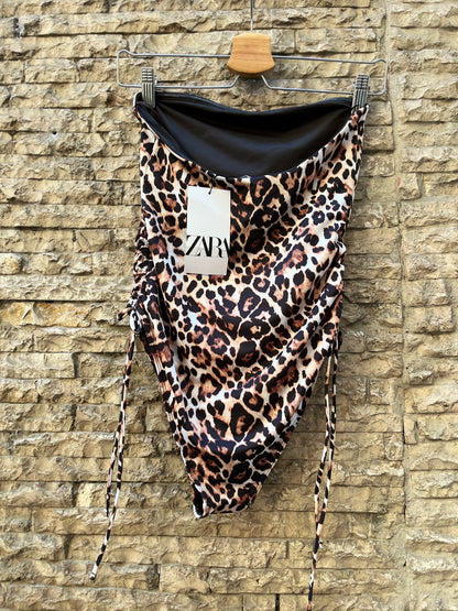 ZARA. Bañador animal print. T S