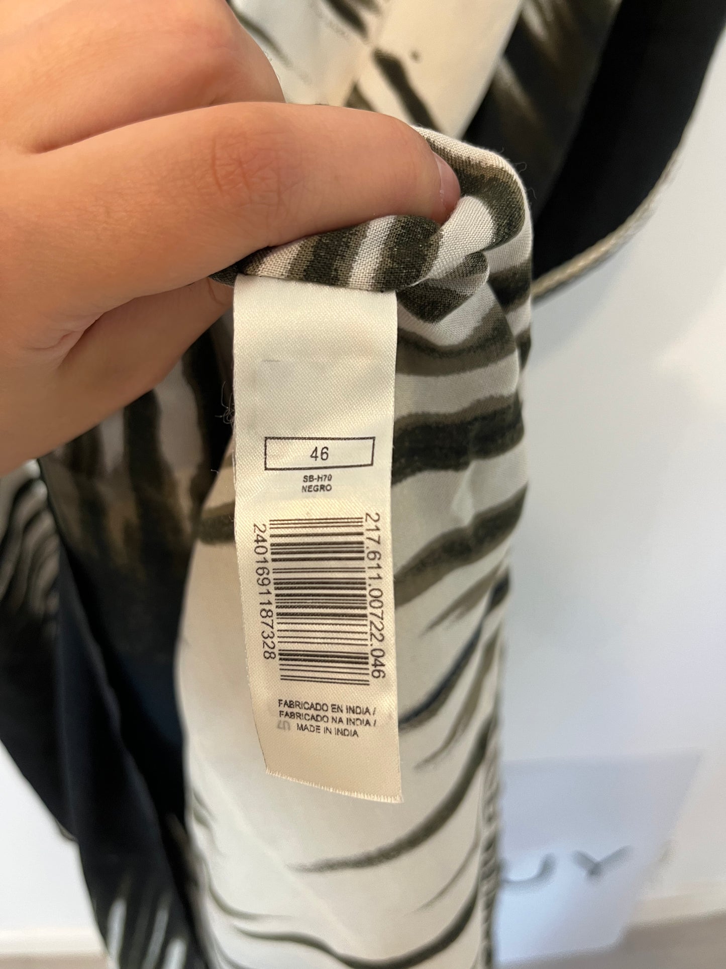 MOON RIVER. Kaftán detalles bordados. T 46