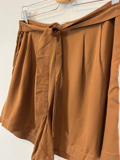 MANGO. Bermuda marrón fluida. T S