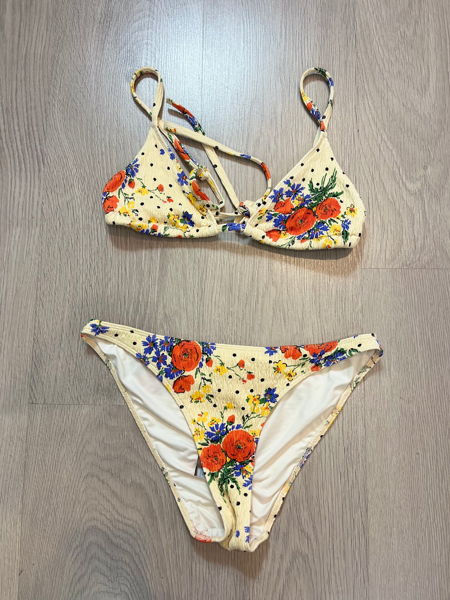 SÉZANE. Bikini estampado flores. T S