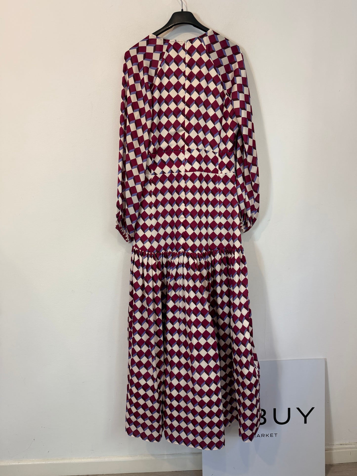 IQ COLLECTION. Vestido largo estampado abstracto