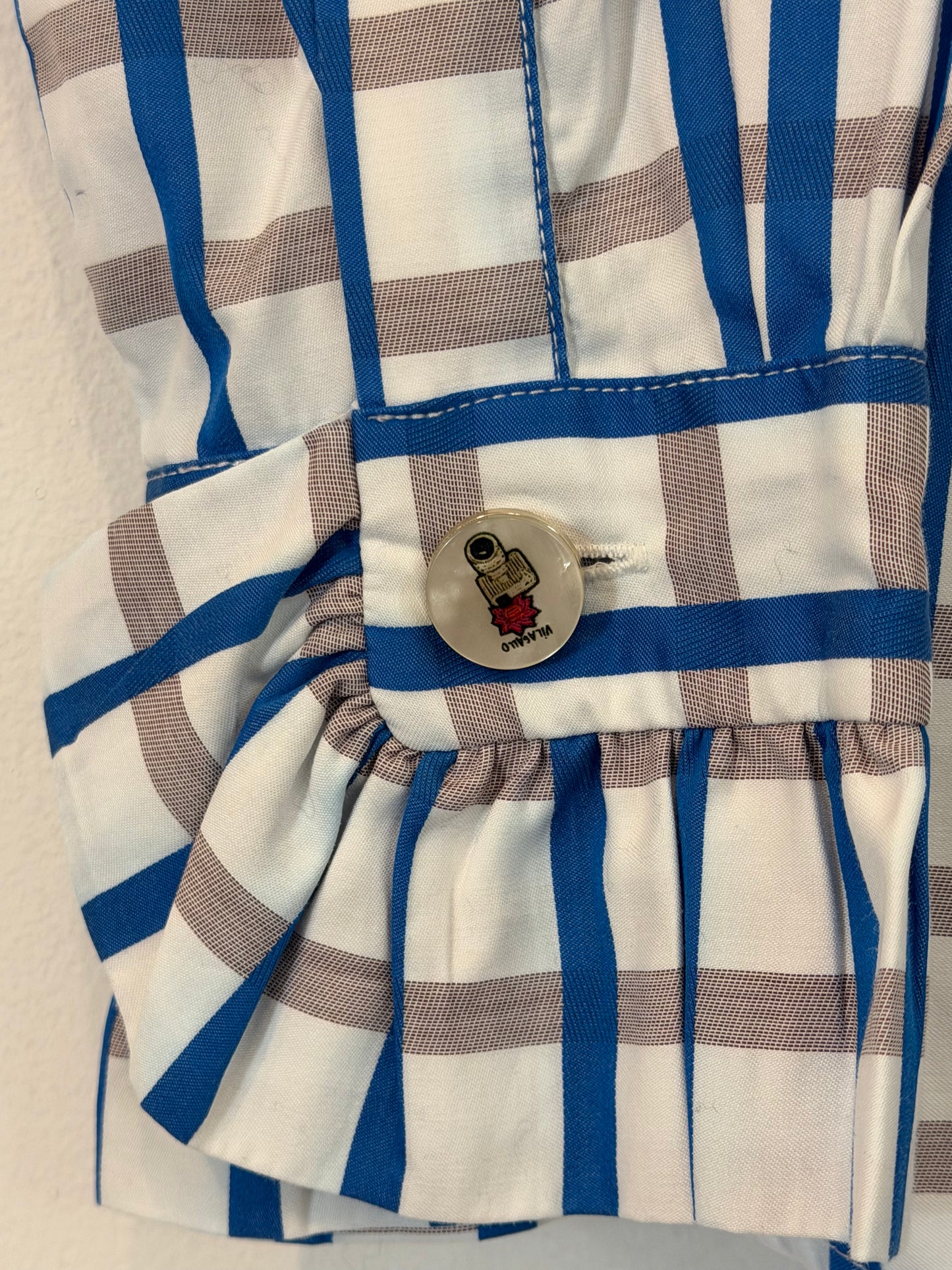 VILAGALLO. Camisa de cuadros azules y beige con detalle puños