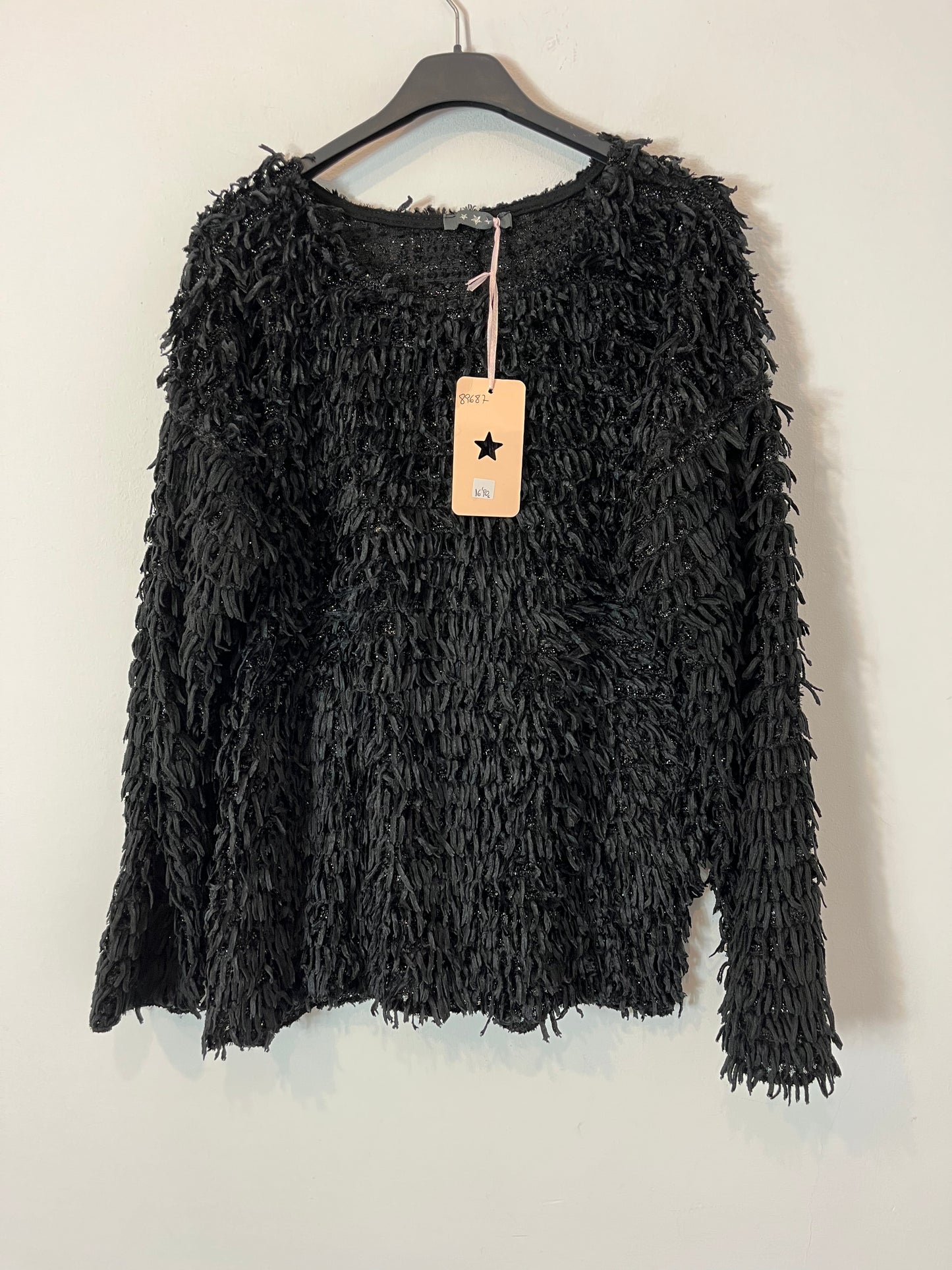 OTRAS. Top negro flecos. T M/L