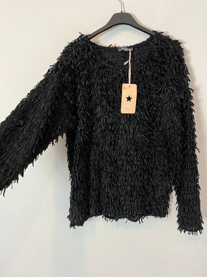 OTRAS. Top negro flecos. T M/L