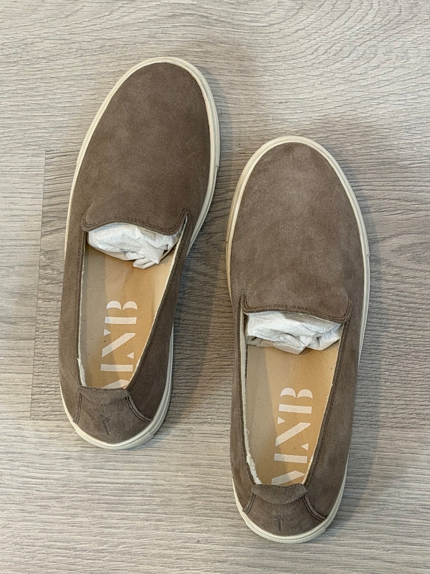 MANEBÍ. Mocasines beiges de ante T 40