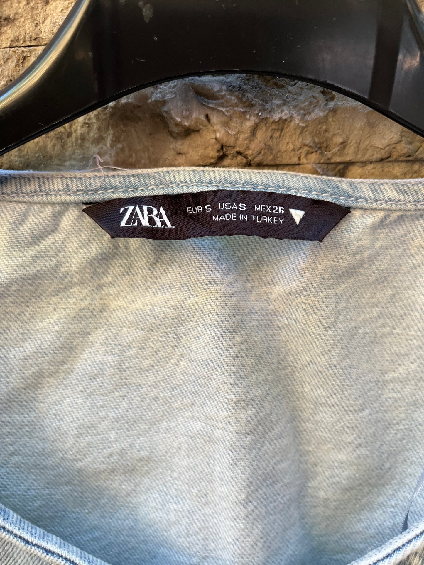 ZARA. Top denim espalda T.s