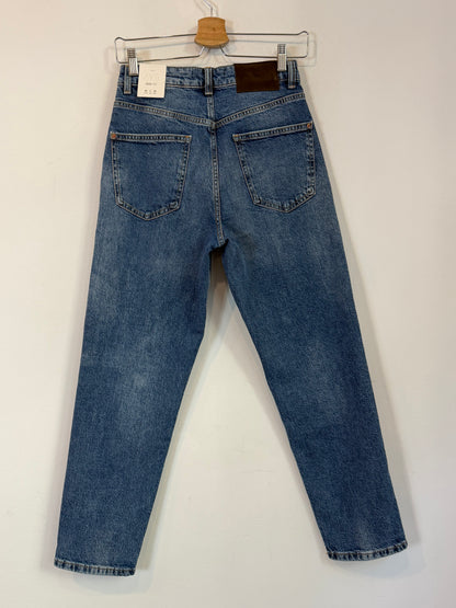 ZARA. Pantalón mom fit tiro alto