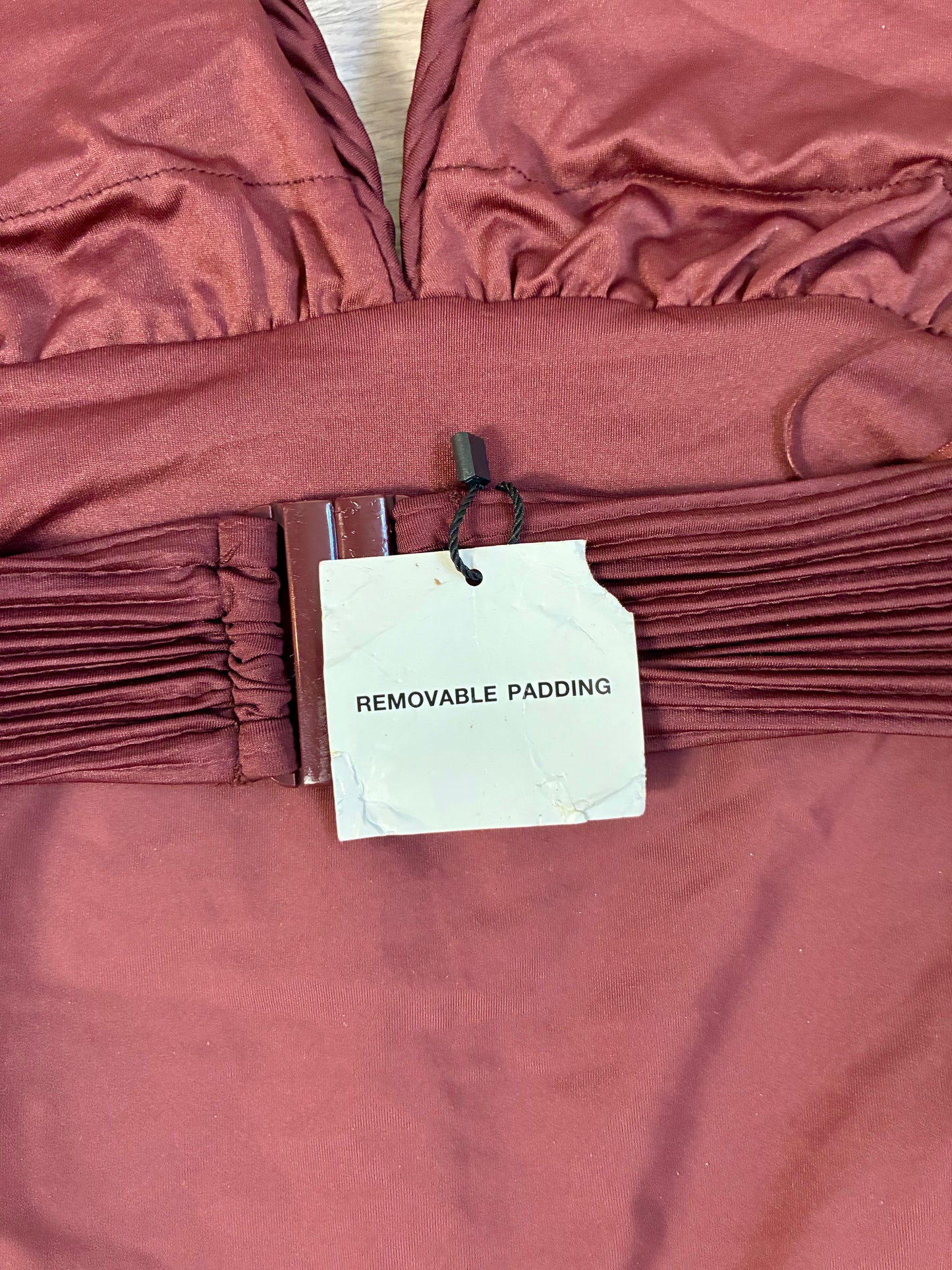 ZARA. Bañador marrón