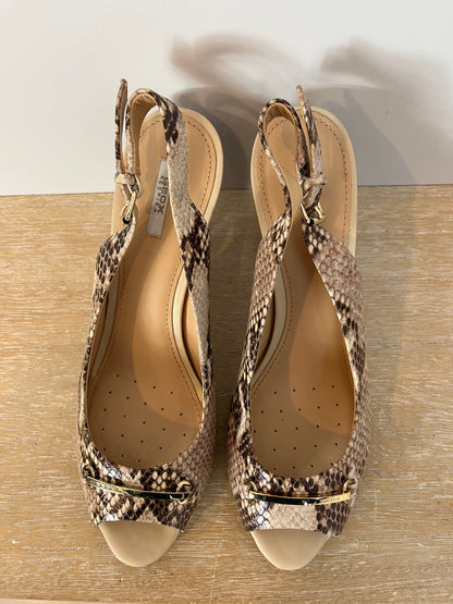 GEOX. Sandalias snake print. T. 39
