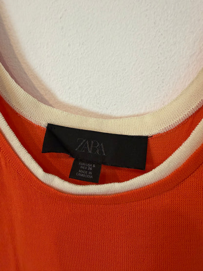 ZARA. Conjunto top y chaqueta de punto naranja