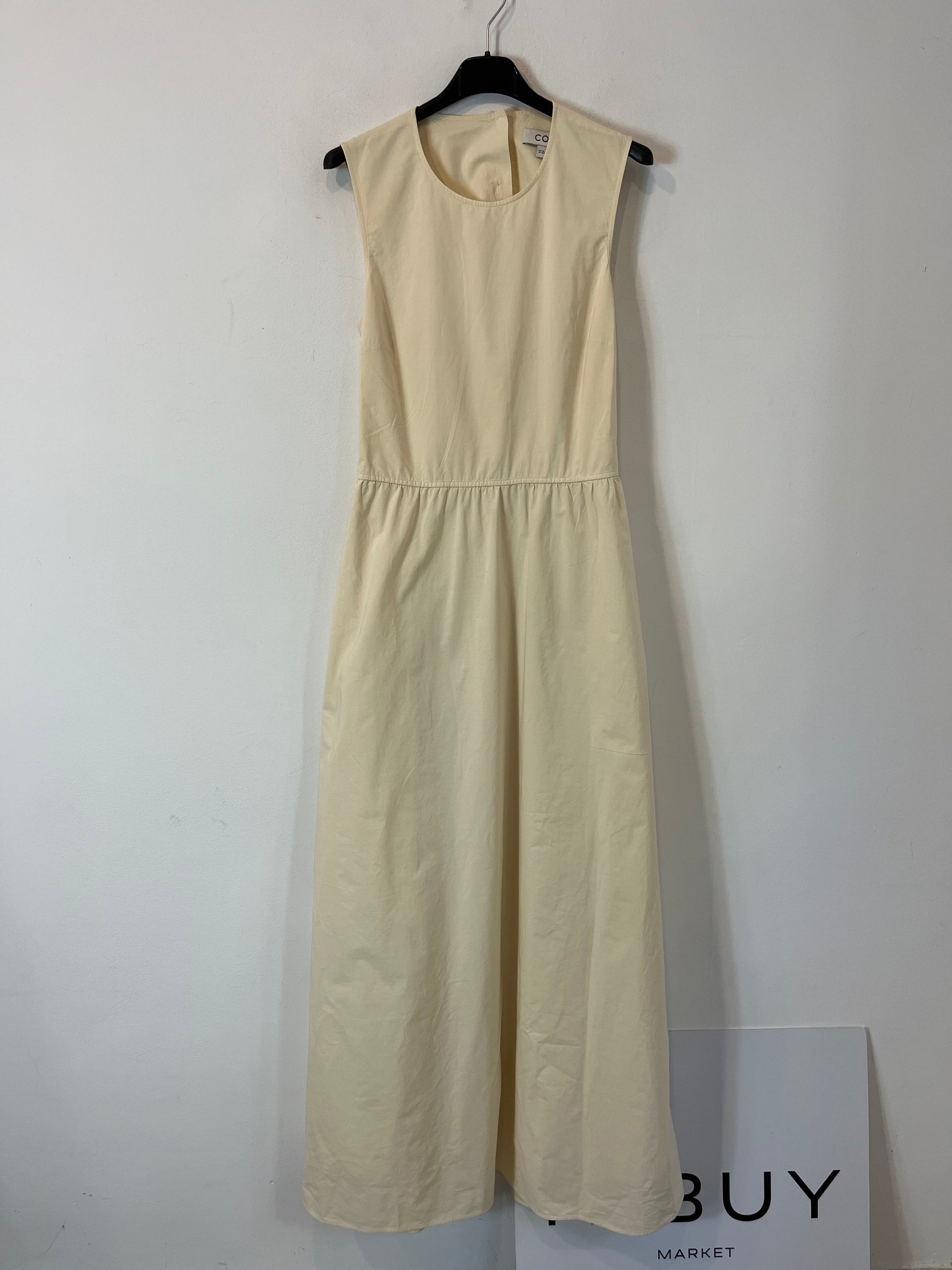COS. Beige dress with back detail. Size 36 Hibuy market COS. Beige dress with back detail. Size 36 Hibuy market