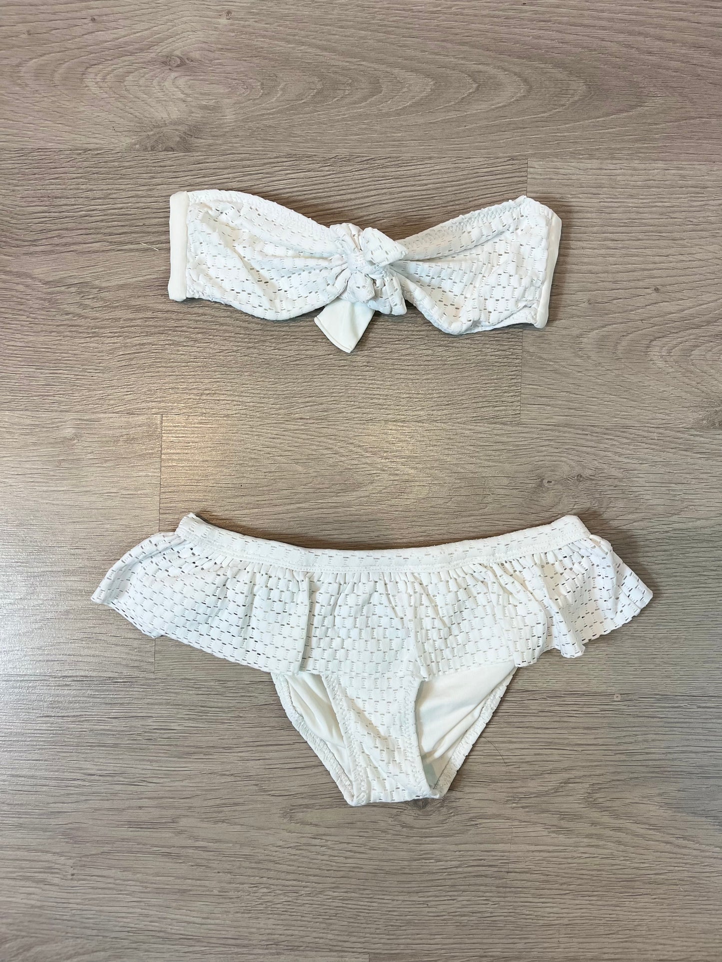 MELISA ODABASH. Bikini blanco troquelado. T XS