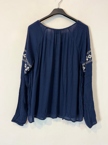 VILA. Blusa azul bordada. T S