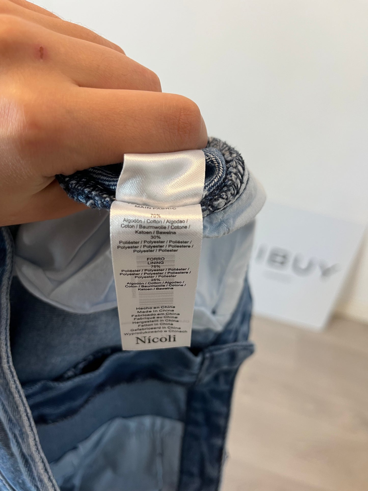 NICOLÍ. Pantalón denim bordado T.36