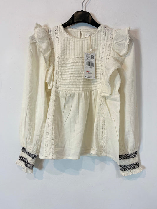 MANGO. Blusa blanca detalle negros T.9 años