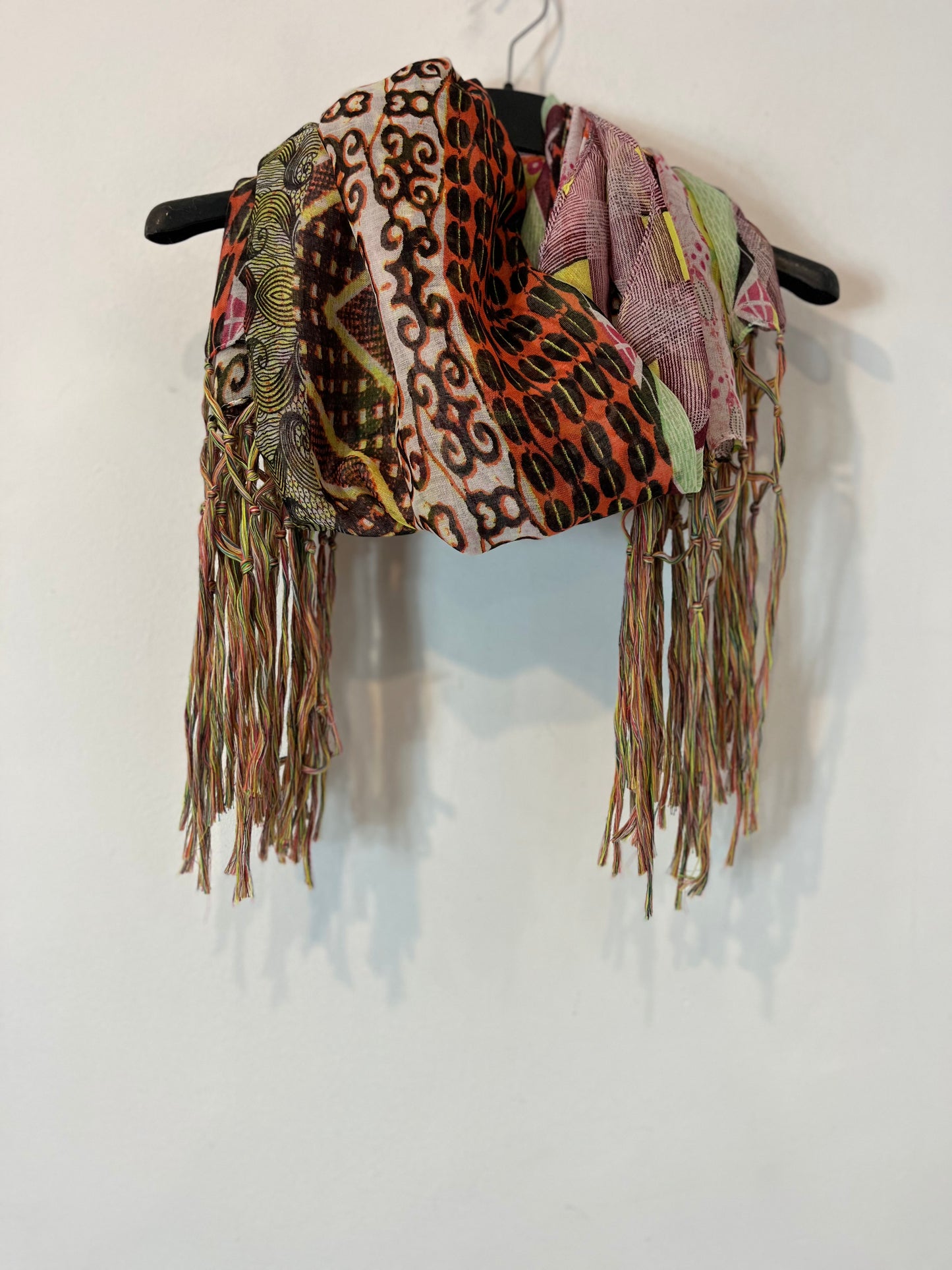 STRADIVARIUS. Ethnic fringed scarf