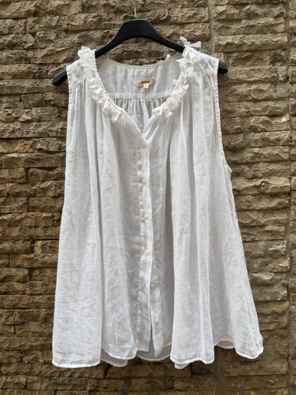 BELLEROSE. Top blanco detalle cuello
