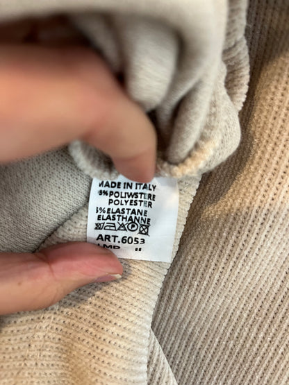 OTRAS. Sudadera beige letras T.L