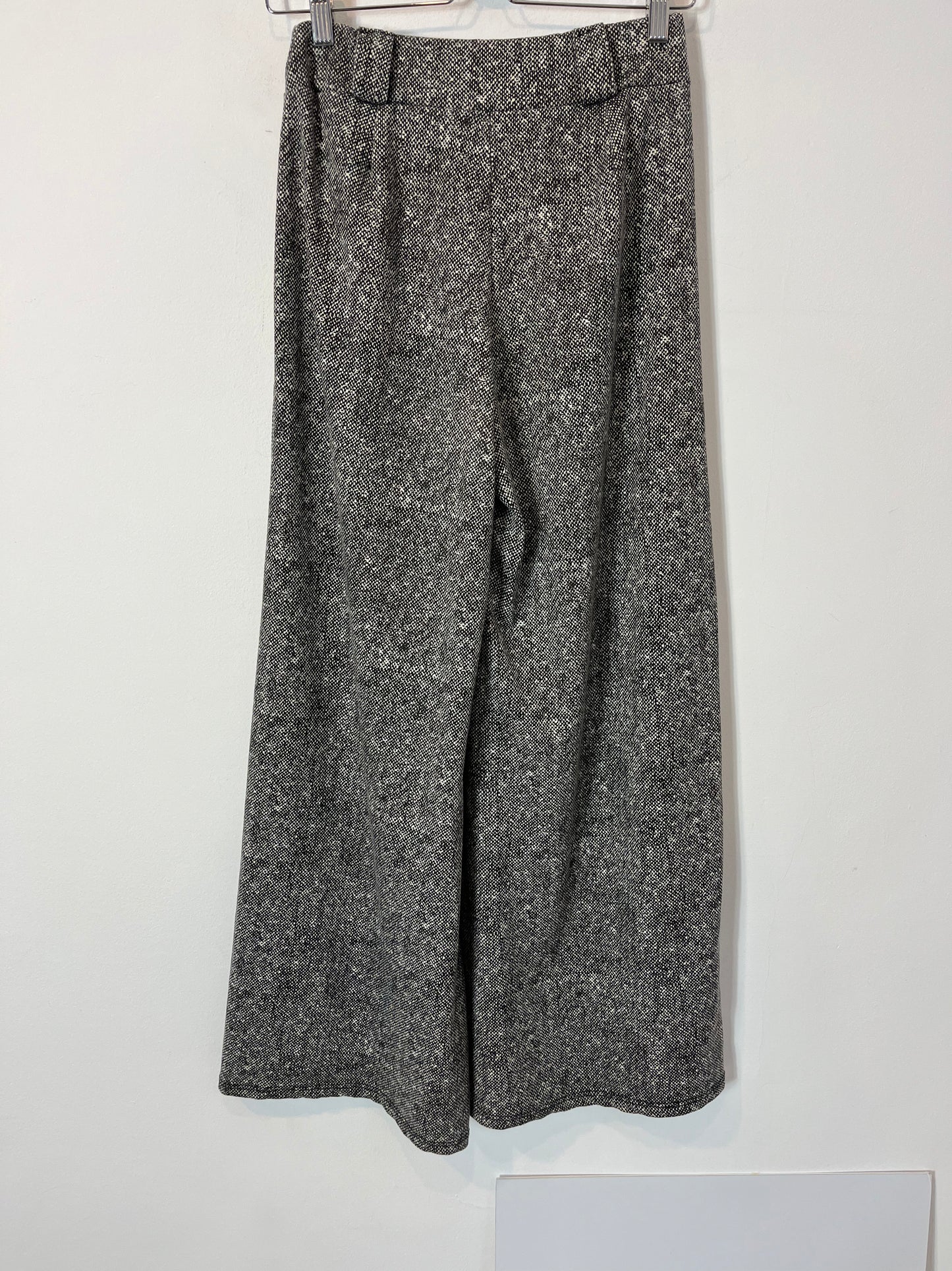 OTRAS. Pantalón gris jaspeado T.36